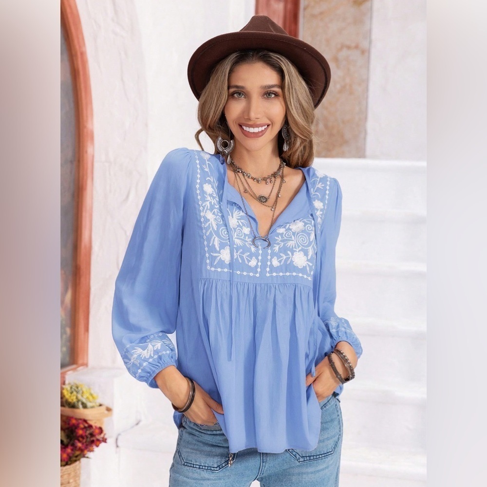 Graceful Floral Charm Balloon Sleeve Blouse